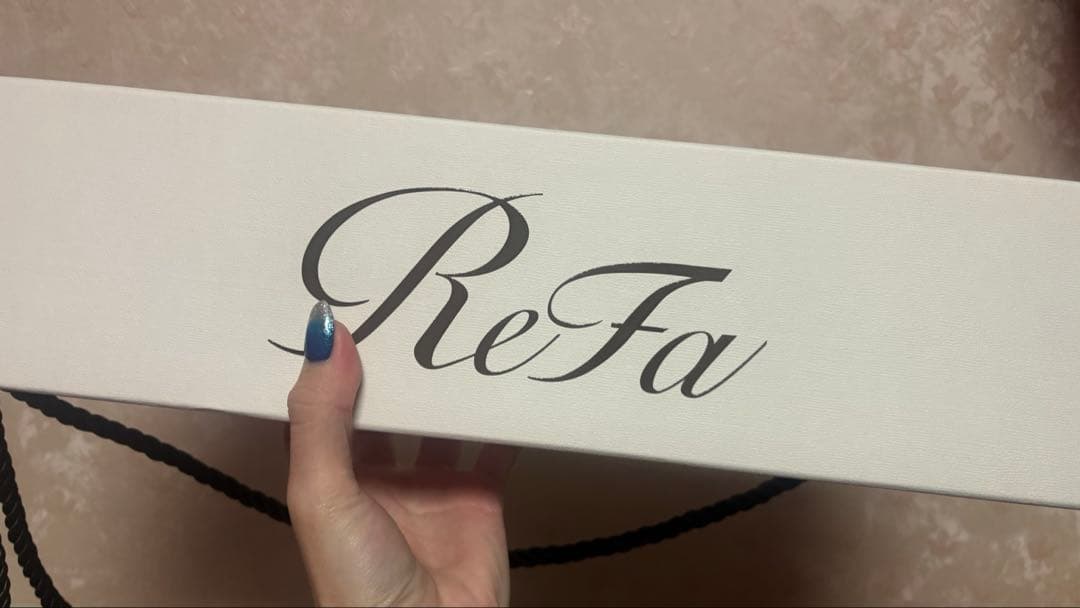 最新モデル リファ ストレートヘアアイロンプロ ホワイト 海外にも対応 値下げ済