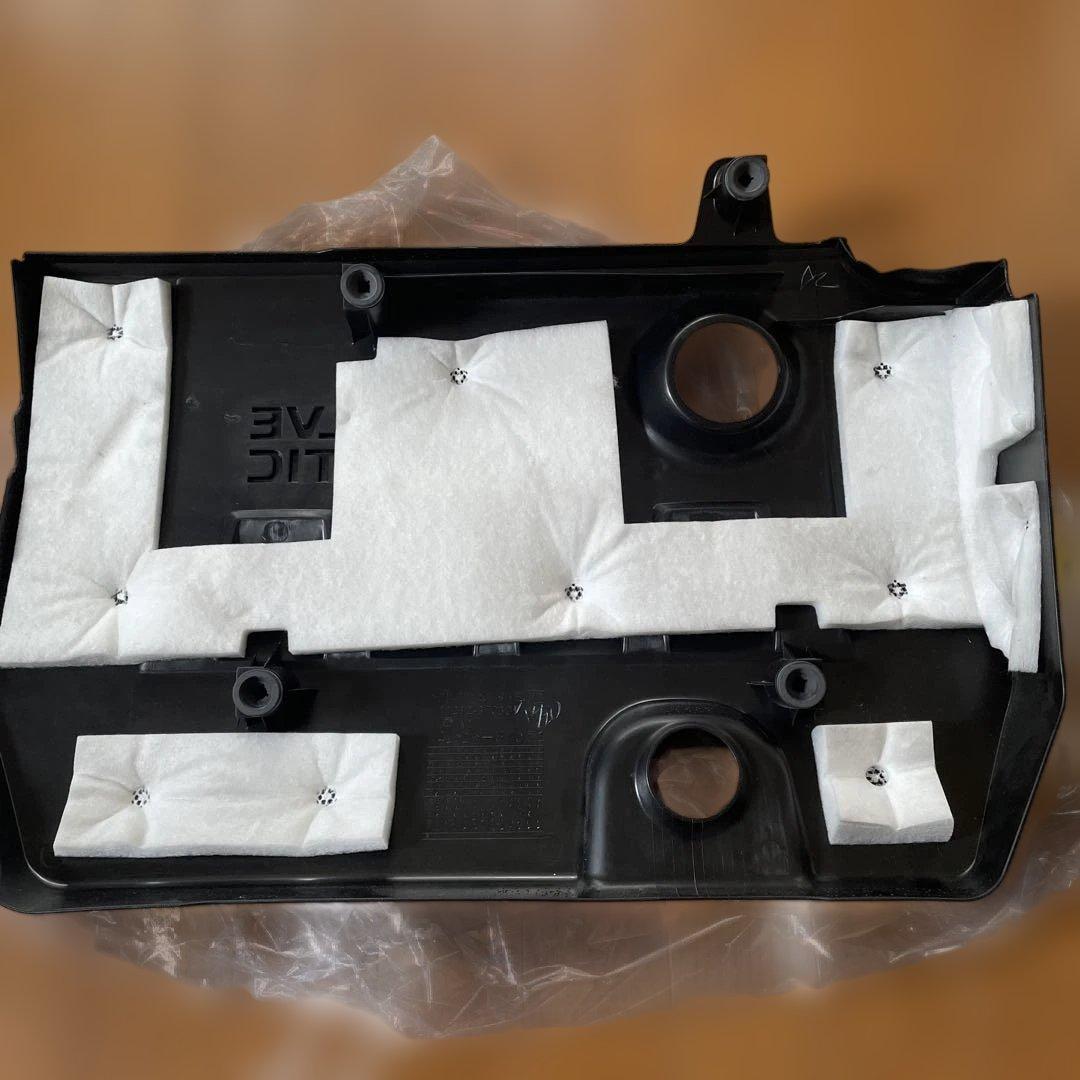 トヨタ純正 80系 ノア ヴォクシー エスクァイア エンジンカバー ヘッドカバー