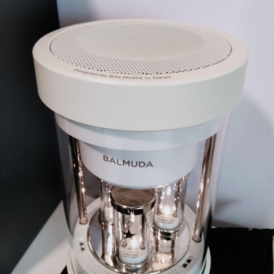 バルミューダ　BALMUDA　M01A-WH ワイヤレススピーカー 白　504