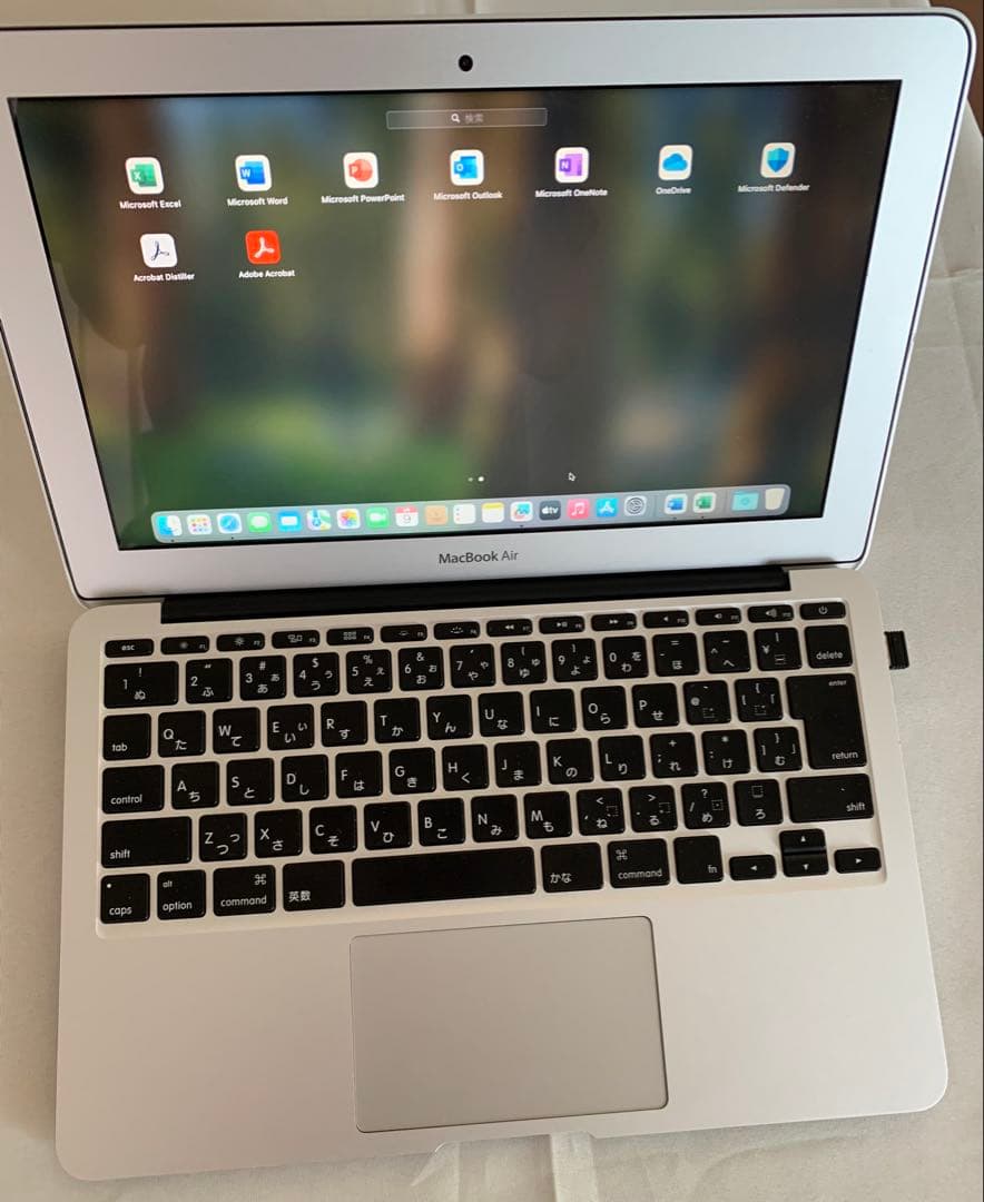 Apple MacBook Air 11-inch 2014 –軽量＆コンパクト