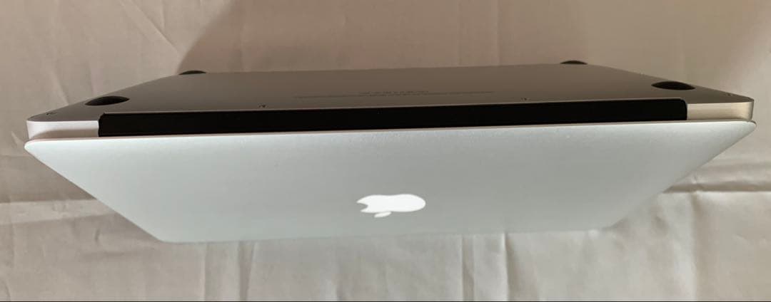 Apple MacBook Air 11-inch 2014 –軽量＆コンパクト