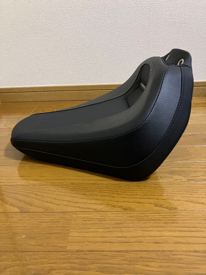 ハーレー　Harley-Davidson 純正シート　ソフテイル