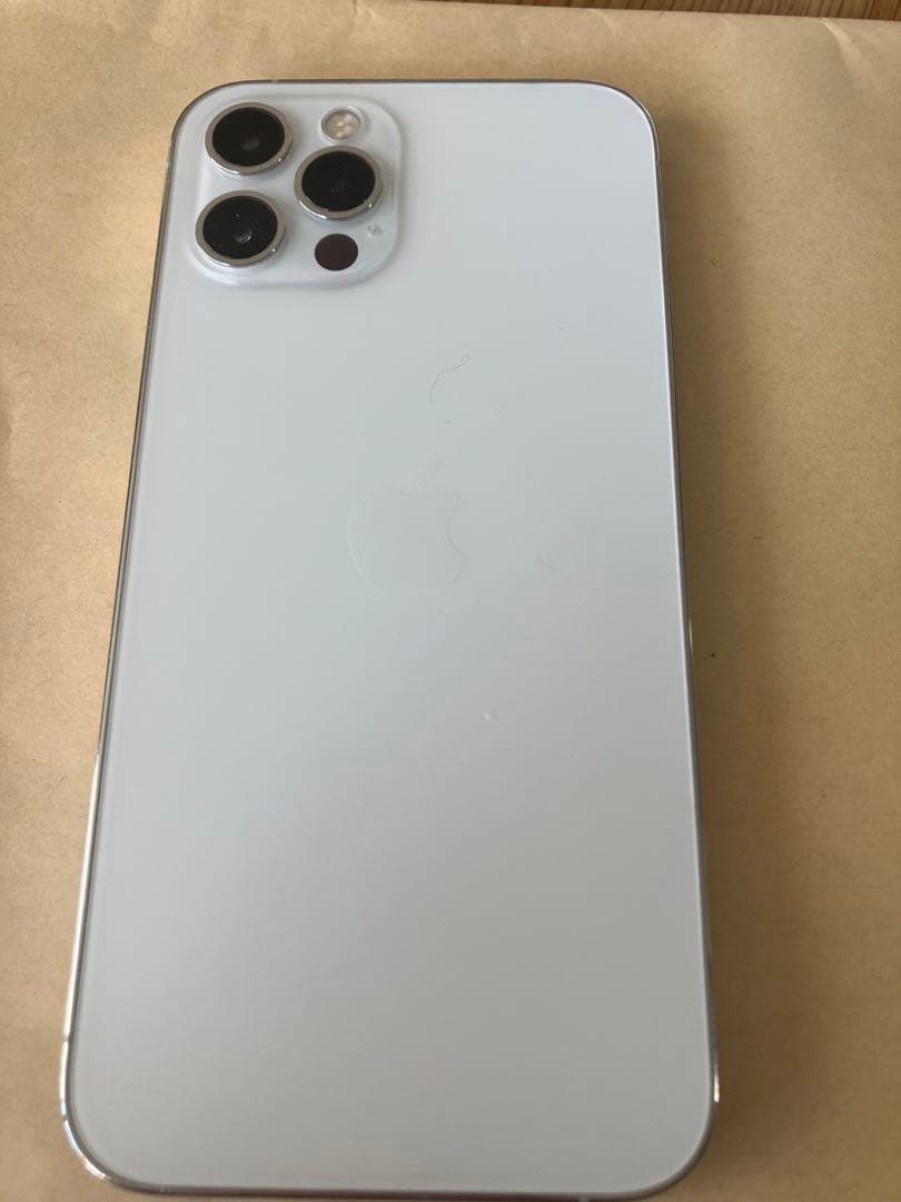 Apple iPhone 12 Pro 白 本体　ジャンク品