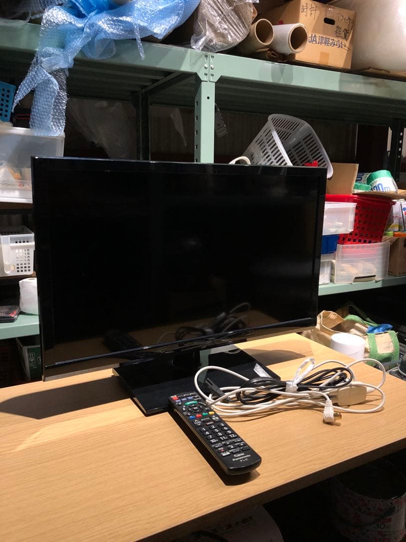 Panasonic 液晶テレビ 24インチ　TH-24C305 リモコン付き