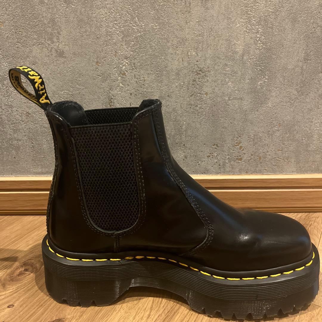 Dr. Martens ブラック サイドゴアブーツ　厚底