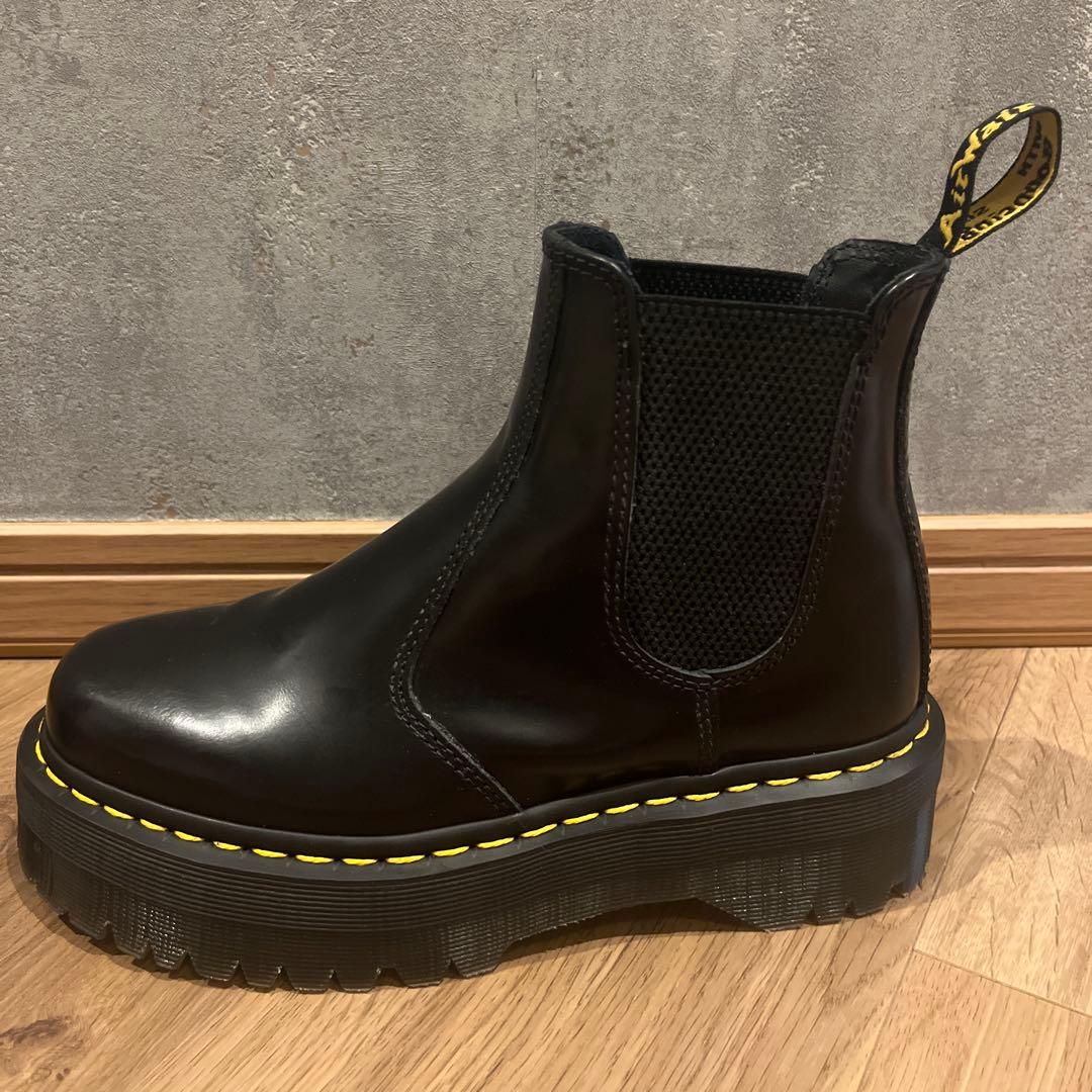 Dr. Martens ブラック サイドゴアブーツ　厚底