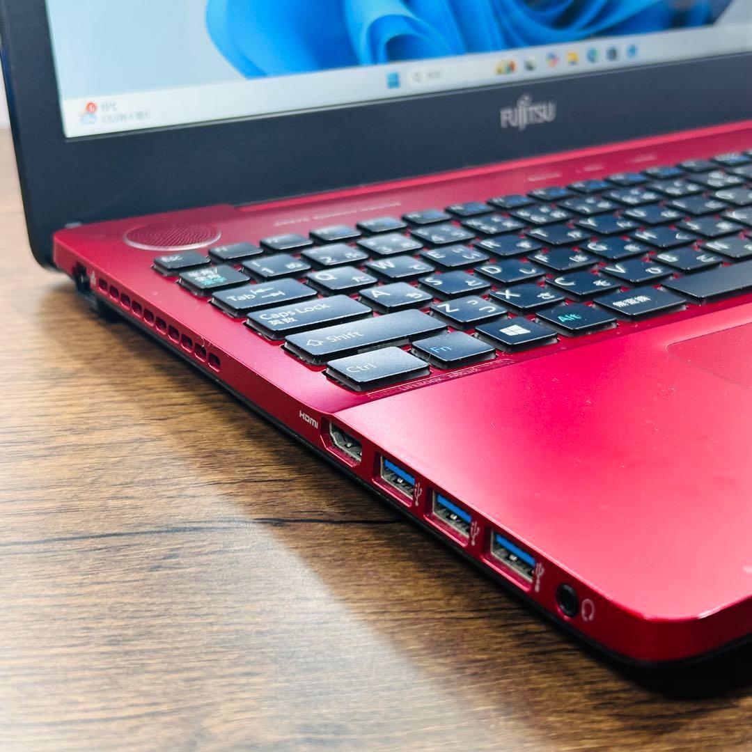高速SSD512GB/16GB/corei7 富士通ノートパソコン 動画画像編集
