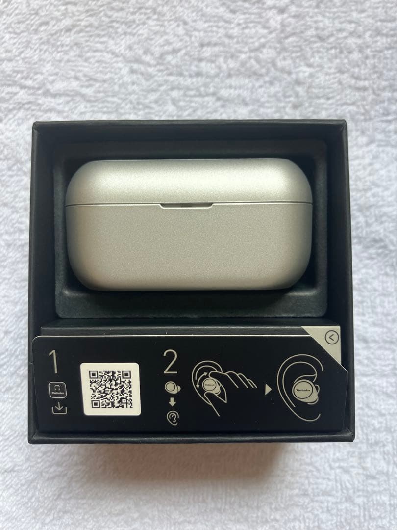 美品Technics AZ60M2 ワイヤレスイヤホンシリコンケース付き