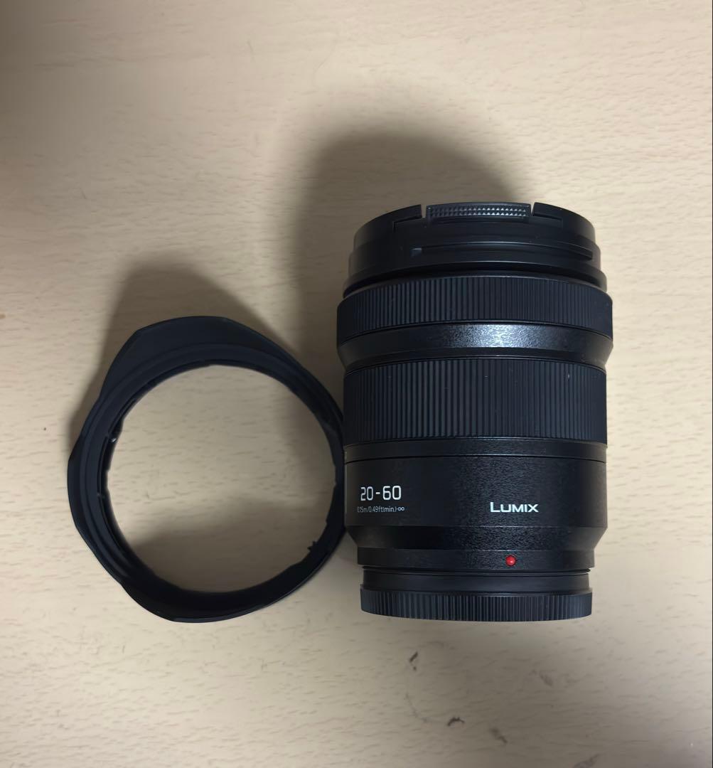 LUMIX 20-60mm F3.5-5.6 ズームレンズ
