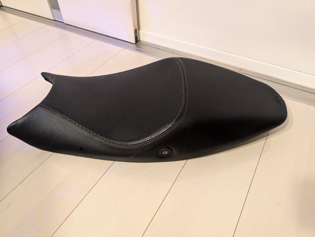 DUCATI ドカティ モンスター 1100 796 696 バイクシート 純正