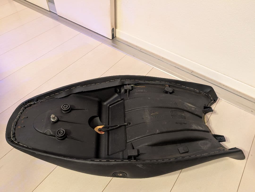 DUCATI ドカティ モンスター 1100 796 696 バイクシート 純正