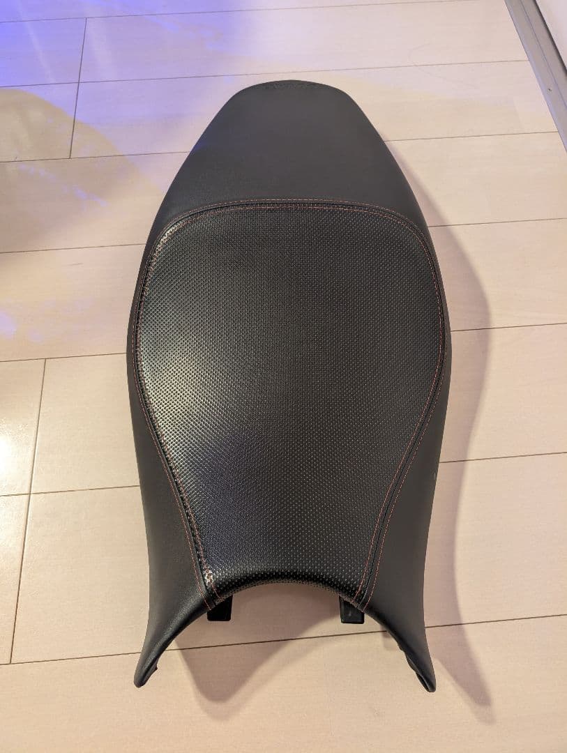 DUCATI ドカティ モンスター 1100 796 696 バイクシート 純正