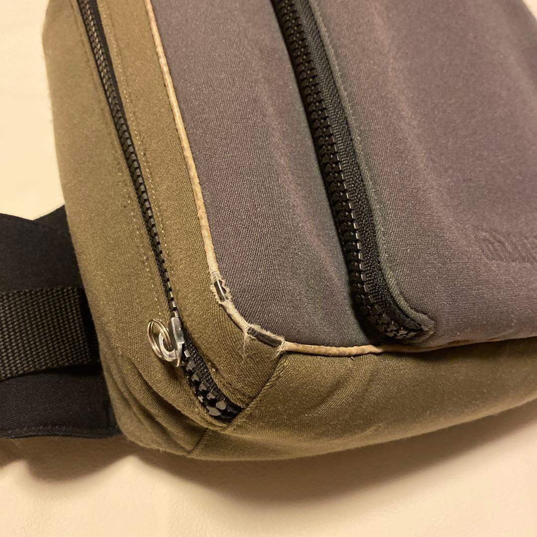 MIU MIU ボディバッグ