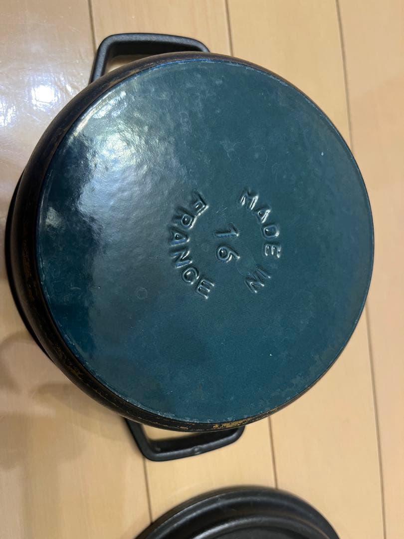 STAUB 黒　16cm 廃盤