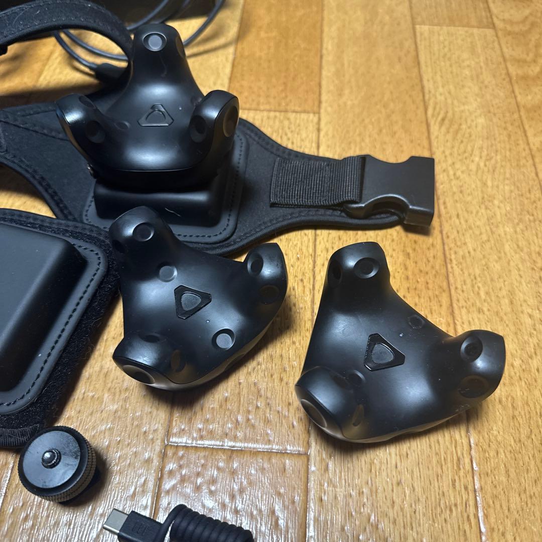 Vive tracker 3.0×3個セット＋バッテリー付きベルト3点とおまけ