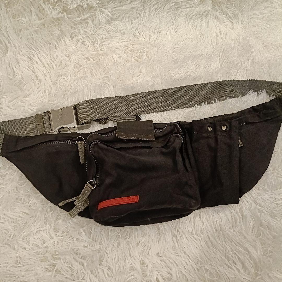 PRADA✨　 ボディバッグ・ウエストポーチ 黒　ブラック