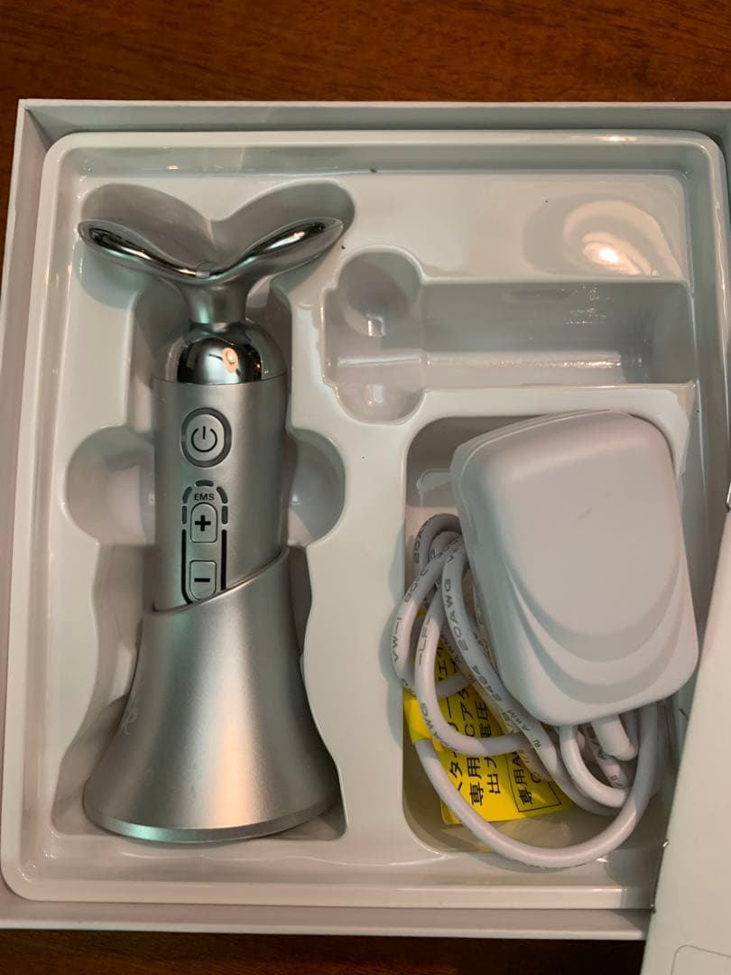 ルネサンス考案スタイリーフェイス 表情筋美顔器