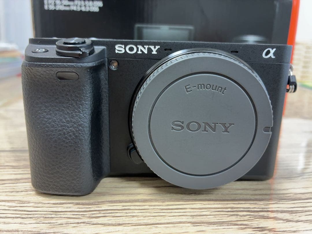 SONY α6400 本体　パワーズームレンズ