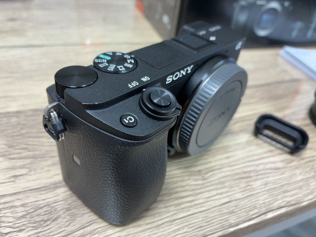 SONY α6400 本体　パワーズームレンズ