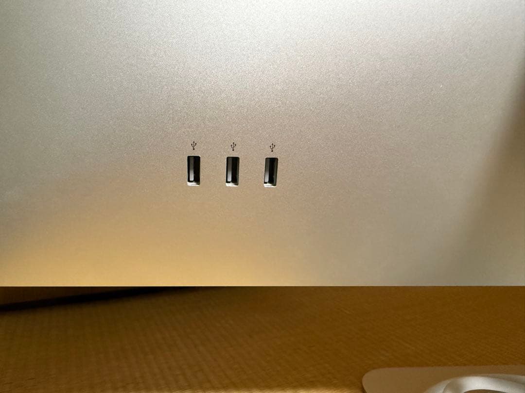 ディスプレイ・モニター本体 Apple LED Cinema Display A1316