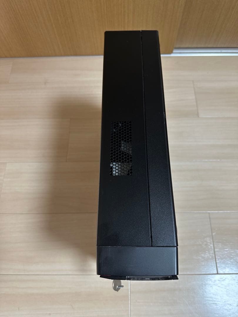 Fujitsu PRIMERGY TX1320M4 スリムタワーサーバー