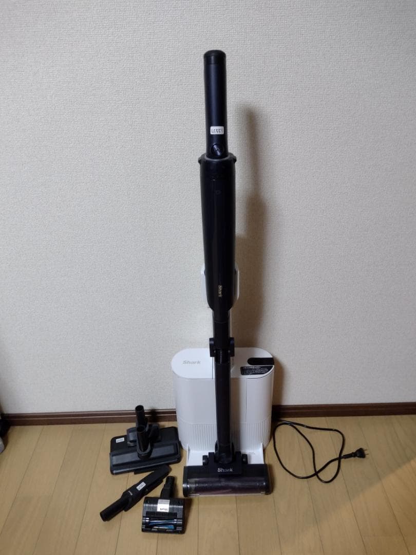 シャーク★コードレスクリーナー★LC551JBK★バッテリー新品と同等★