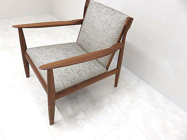 展示品 リッツウェル クロード1601 ウォールナット無垢材 イージーチェア