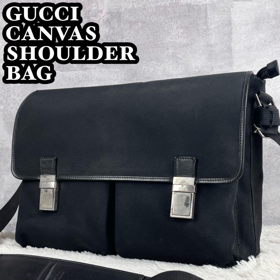 美品 GUCCI キャンバス メッセンジャー 黒 フラップ ロゴ型押し