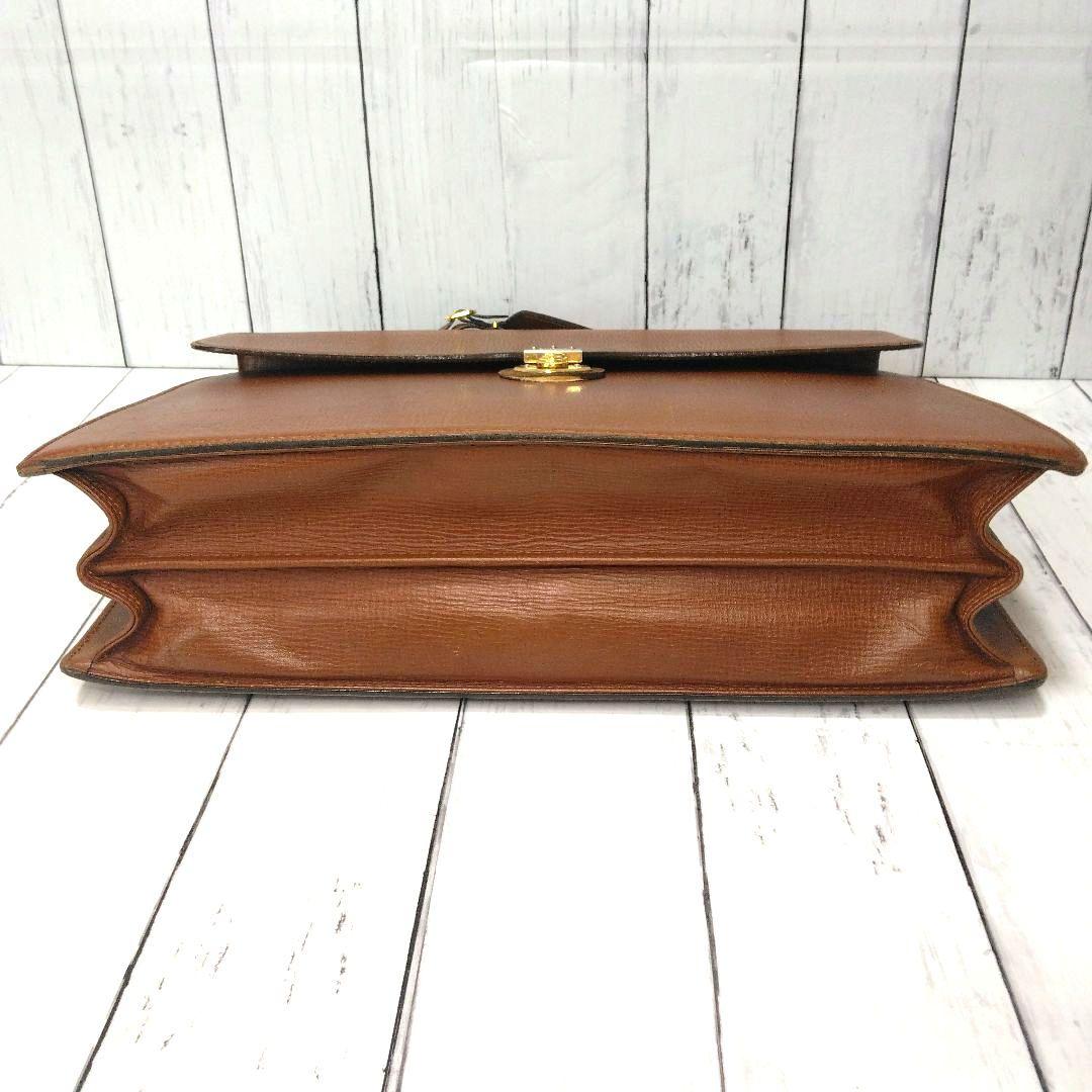 Burberrys　ビジネスバッグ　ブリーフケース　A4可　鍵　ゴールド金具