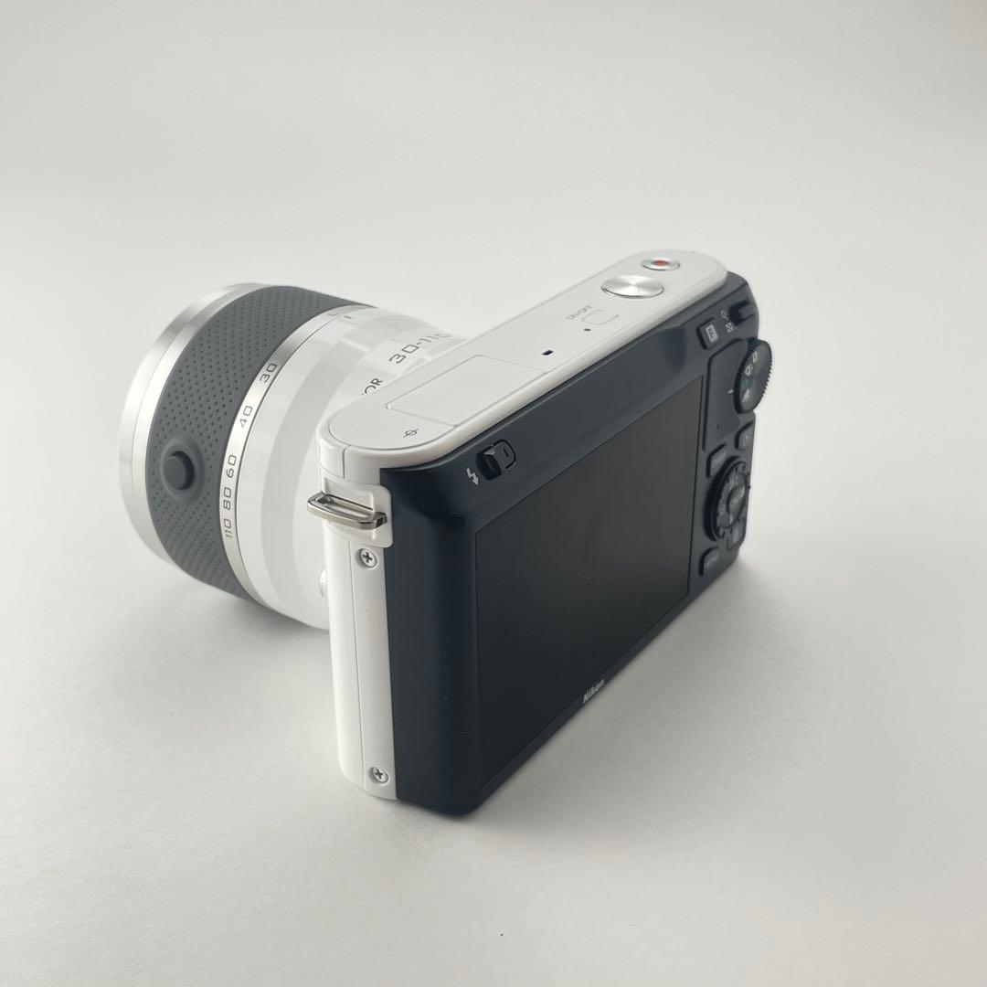 【ショット数3000・返品保証】Nikon1 J1 ホワイト レンズキット