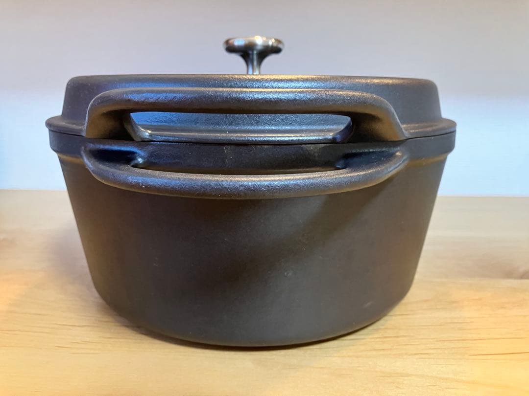 m*.様 VERMICULAR 鍋 ブラック 直径 22cm バーミキュラ 両手