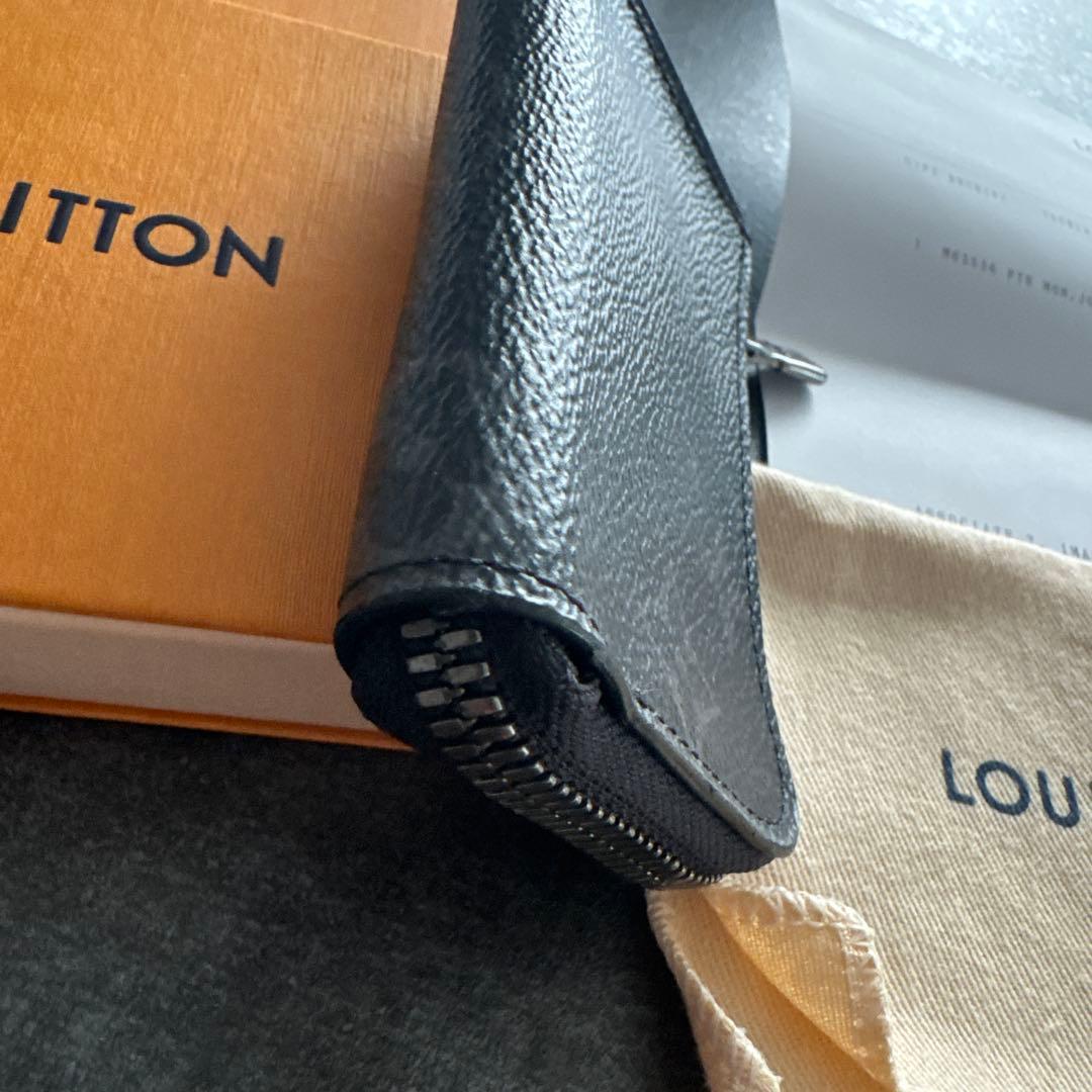 【美品】LOUIS VUITTON モノグラムエクリプス　ケース