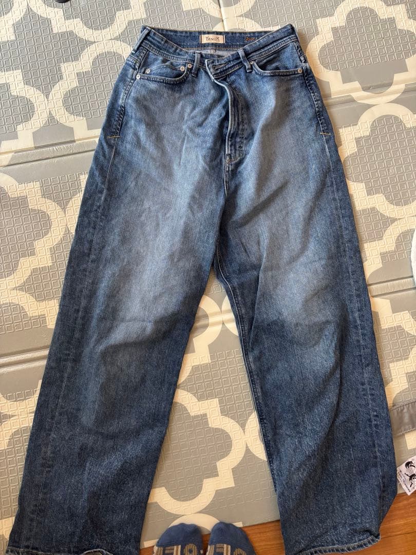 YANÜK Joan ストレートデニム ライトブルー 27インチ