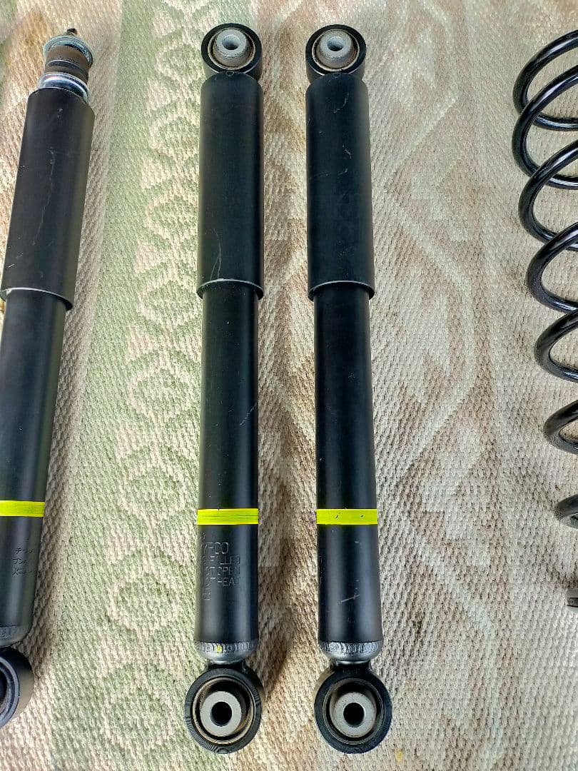 ジムニー　JB64 純正サスペンション　1台分　新車外し