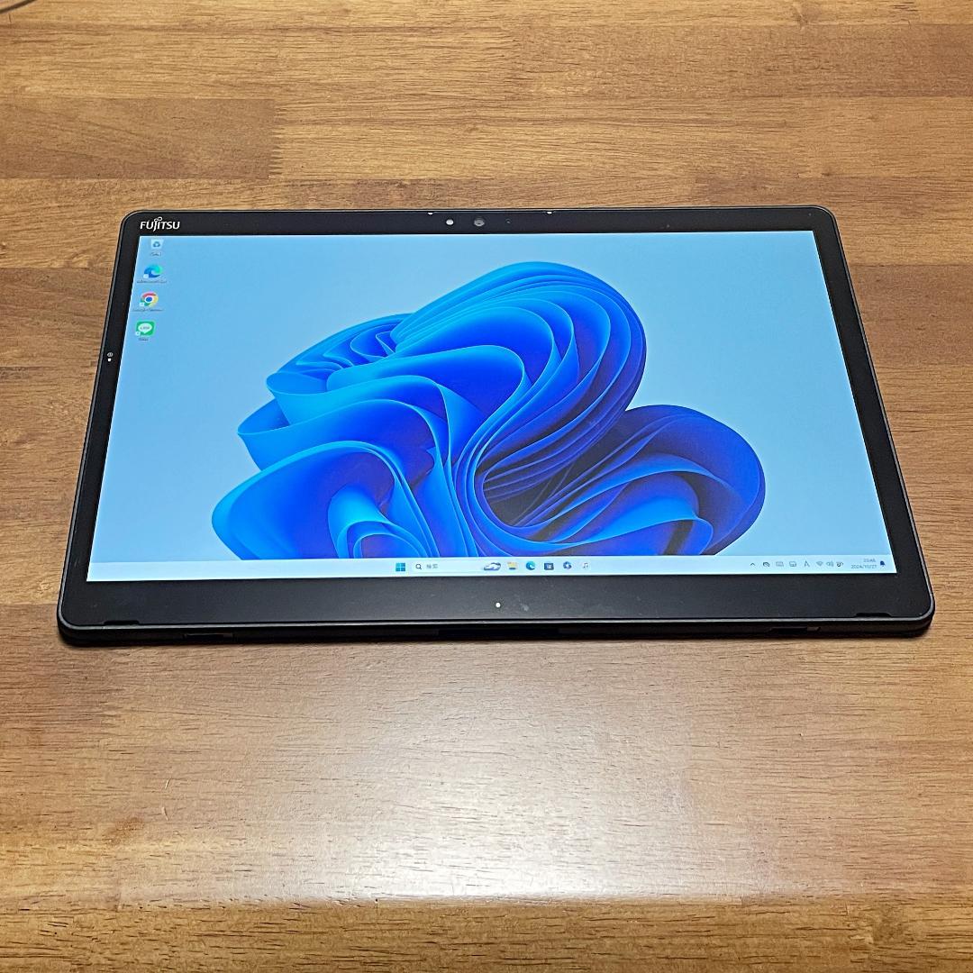 大画面13.3インチ 軽量で使いやすい富士通タブレット Corei5 カメラ付き
