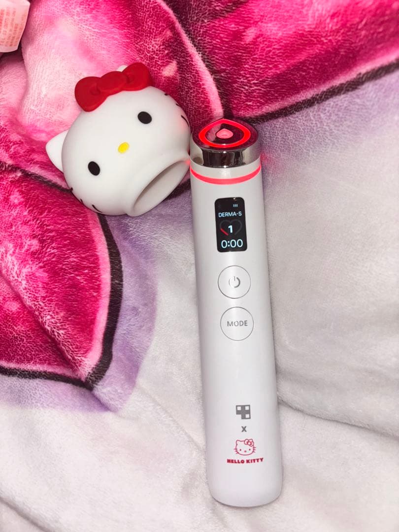 30分限定値下げ価格！medicube ハローキティ エアブースタープロ