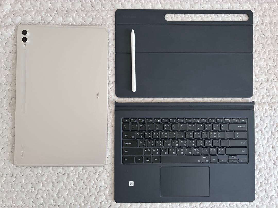 Samsung Galaxy Tab S9 Ultra キーボードカバー付き