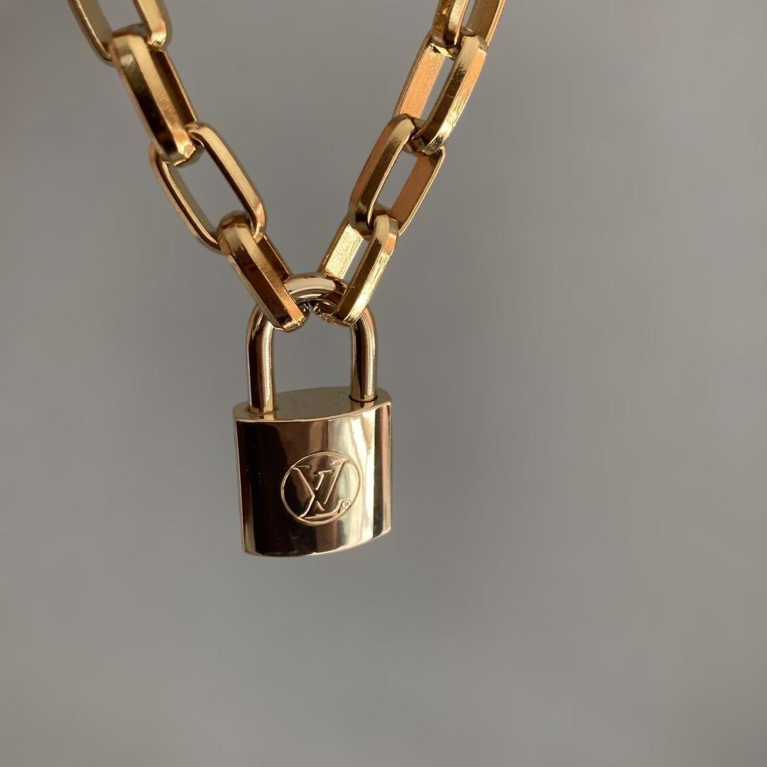 LOUISVUITTON 現行モデル南京錠　エッジカデナお探しの方に