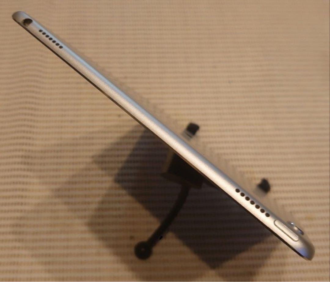 完動品iPad Pro9.7インチ(A1673)本体32GB送料込PT93N