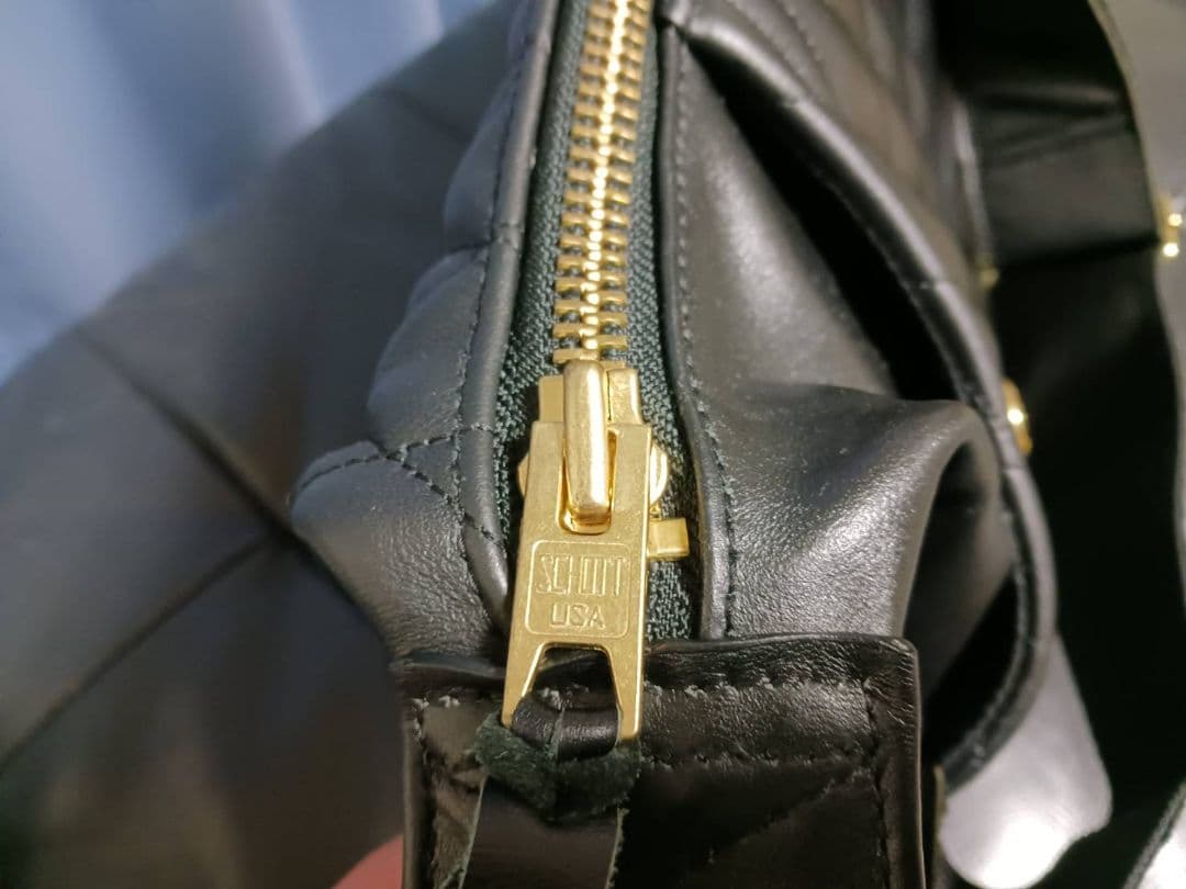 美品　Schott　PADDED BANANA BAG ショット　牛革　ハーレー