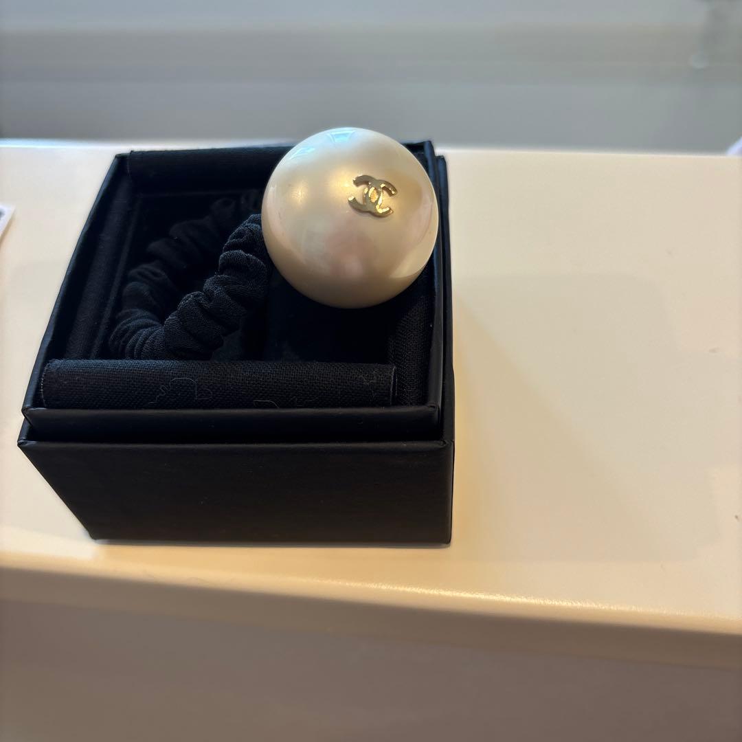CHANEL ビッグパール　ヘアゴム