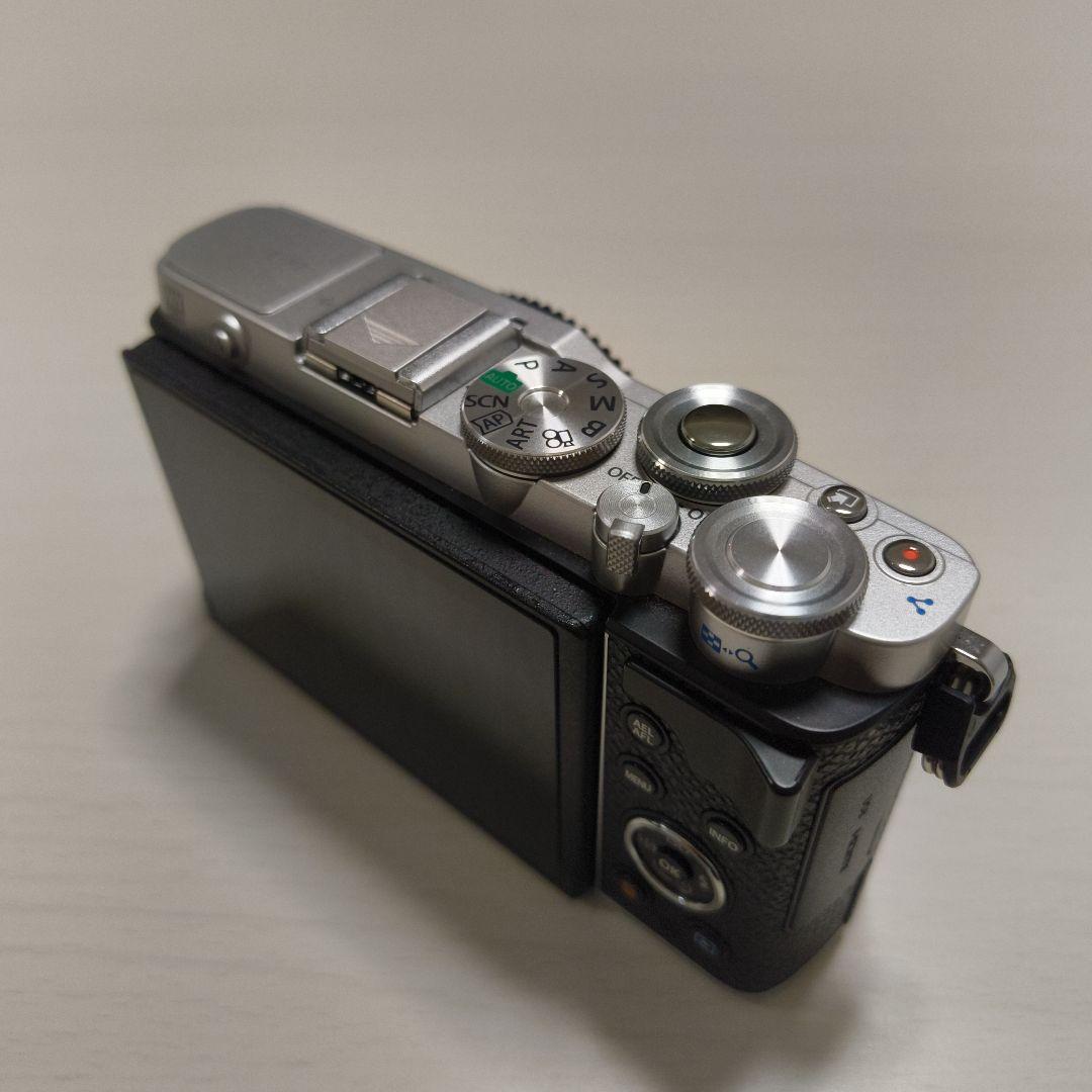 オリンパス PEN E-P7 14-42mm EZレンズキット おまけ付