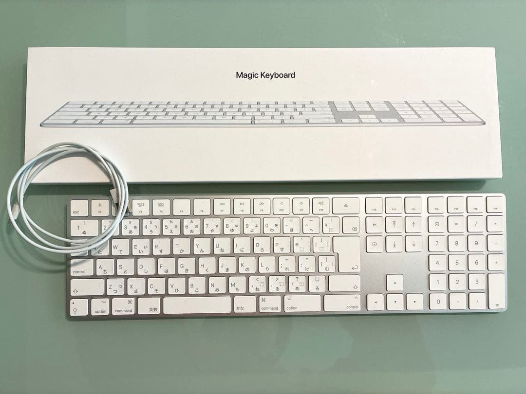 美品Apple Magic Keyboard MQ052J/A 箱付