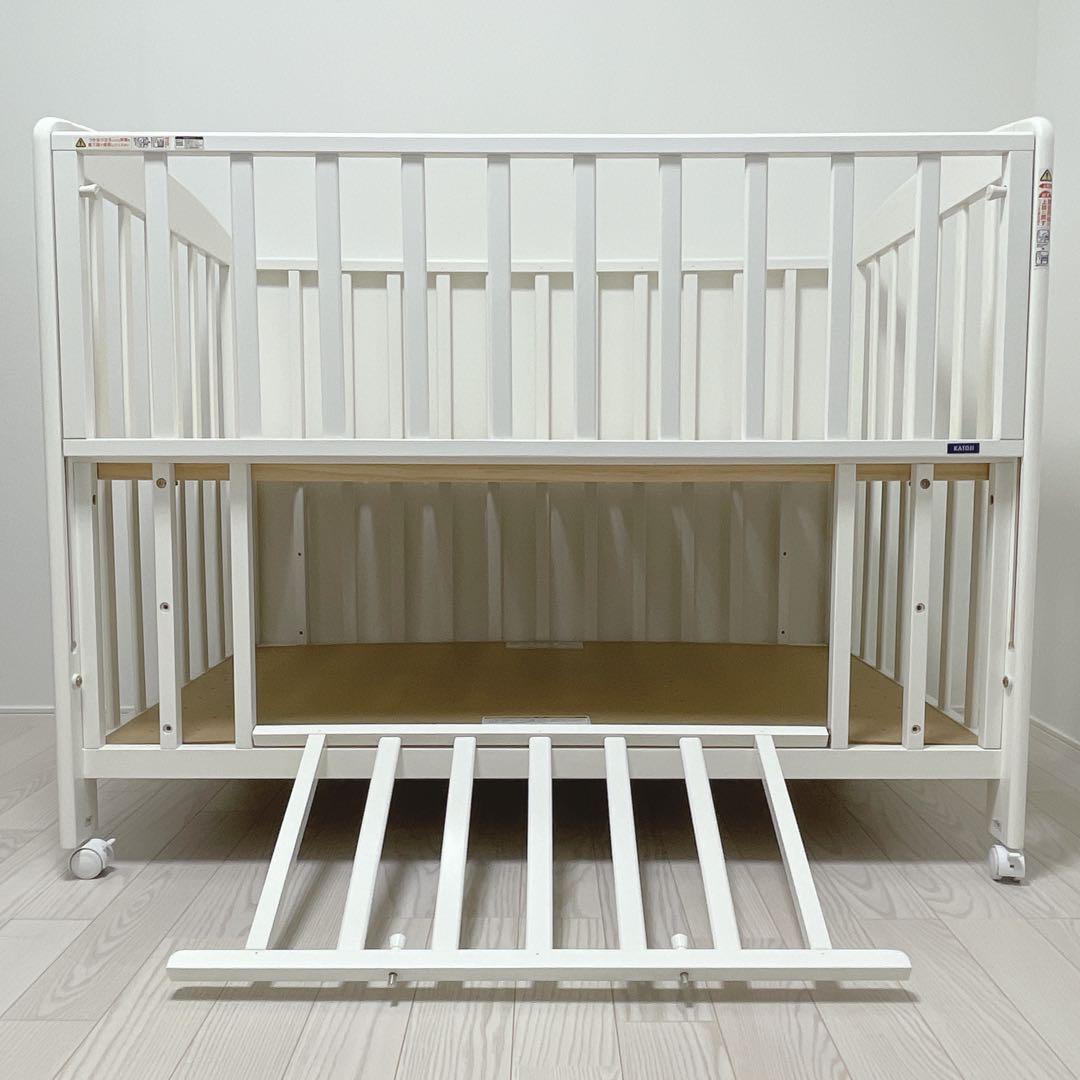 【カトージ】ベビーベッド/ホワイト/木製/ハイタイプ/説明書付き