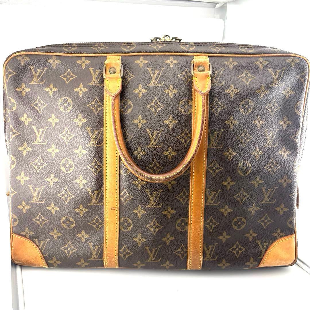 【美品】LOUIS VUITTON ポルトドキュマンヴォワヤージュ モノグラム