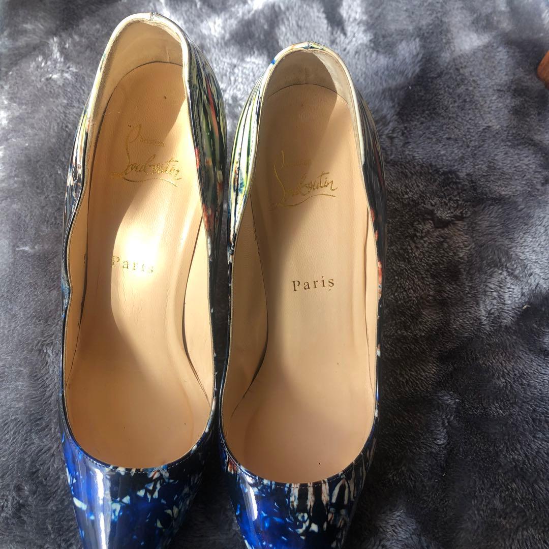 クリスチャンルブタンパンプス