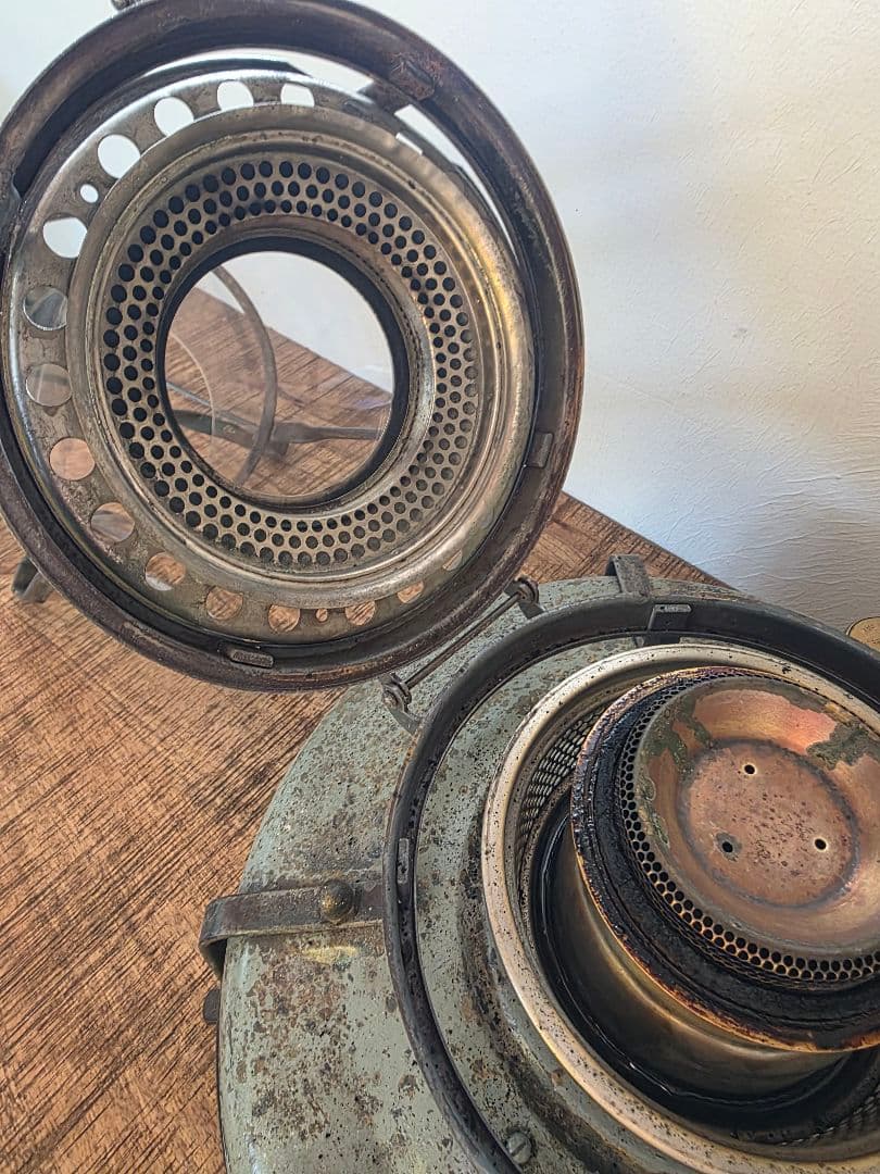 n*u様 激レア ８型　アラジンストーブ　 ビンテージストーブ　捻りフレームガラ