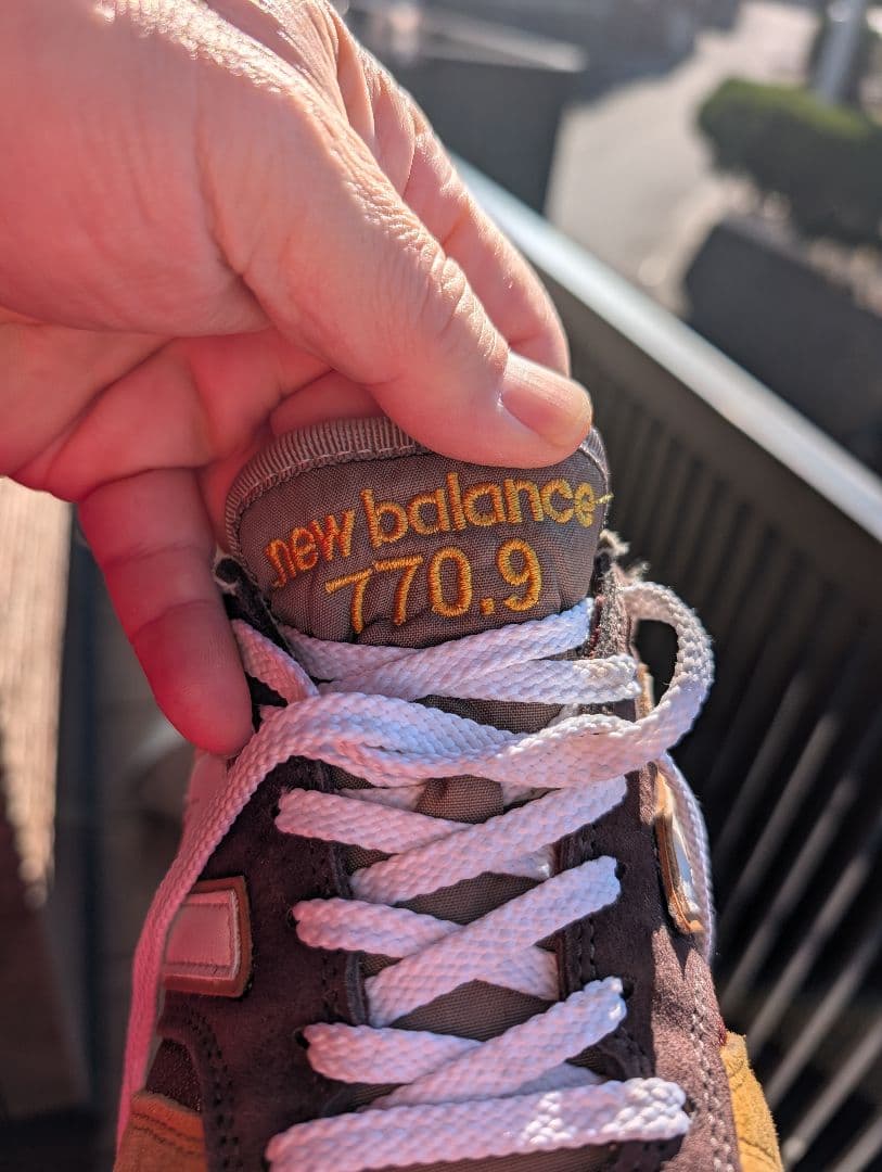 new balance 770.9 ブラウン/イエロー スニーカー、28.5cm