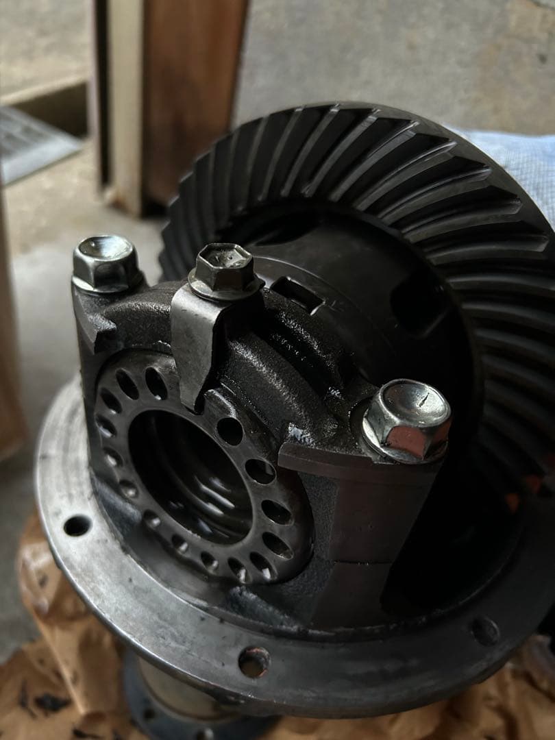 JB23W後期型 リアLSD