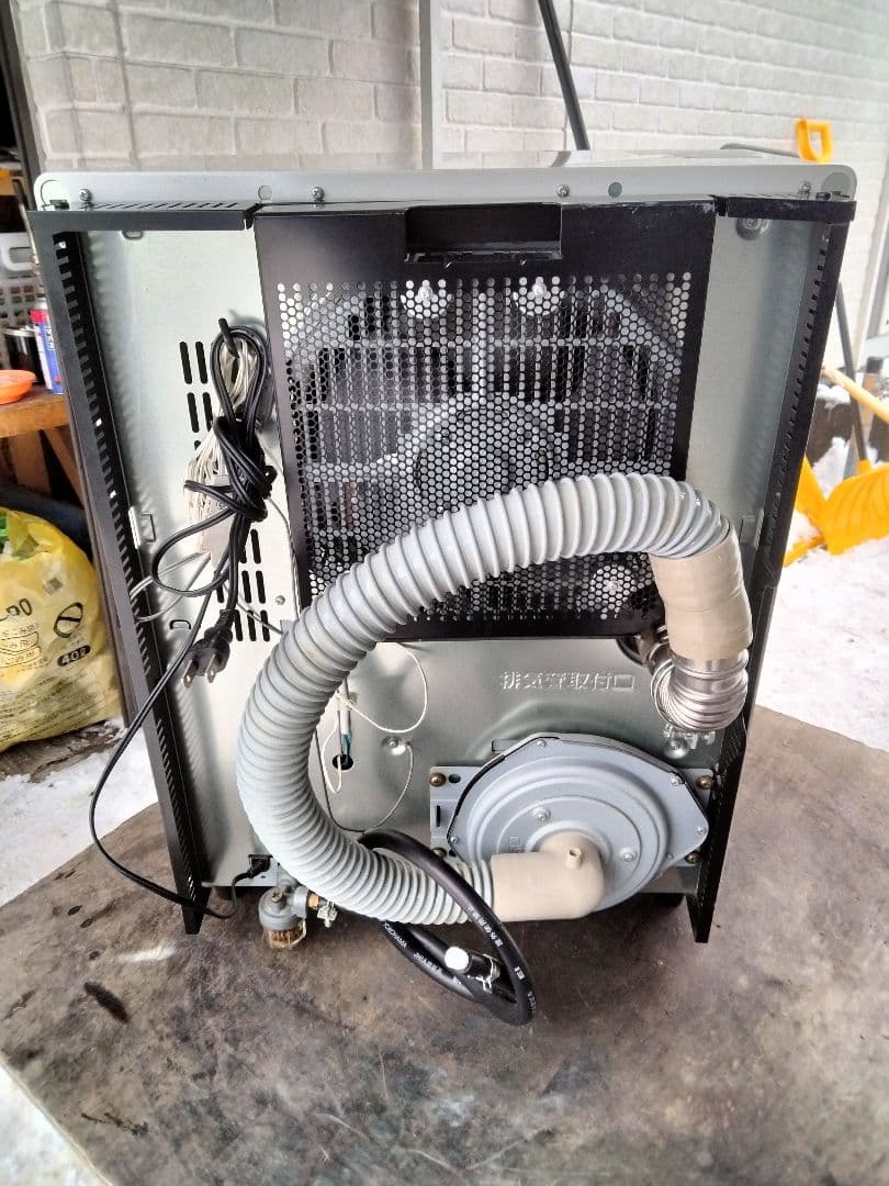 札幌発コロナFF温風石油ストーブ！品番「FF‐4213GS」2014年式中古品⑥